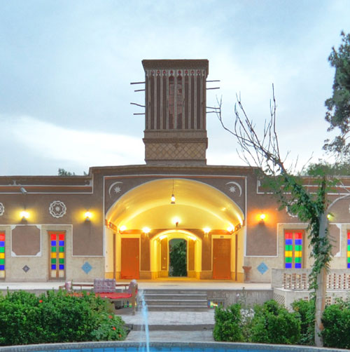 هتل باغ مشیر الممالک یزد 